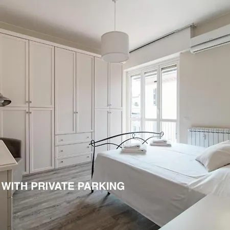 Lovely With Private Parking In Apartamento